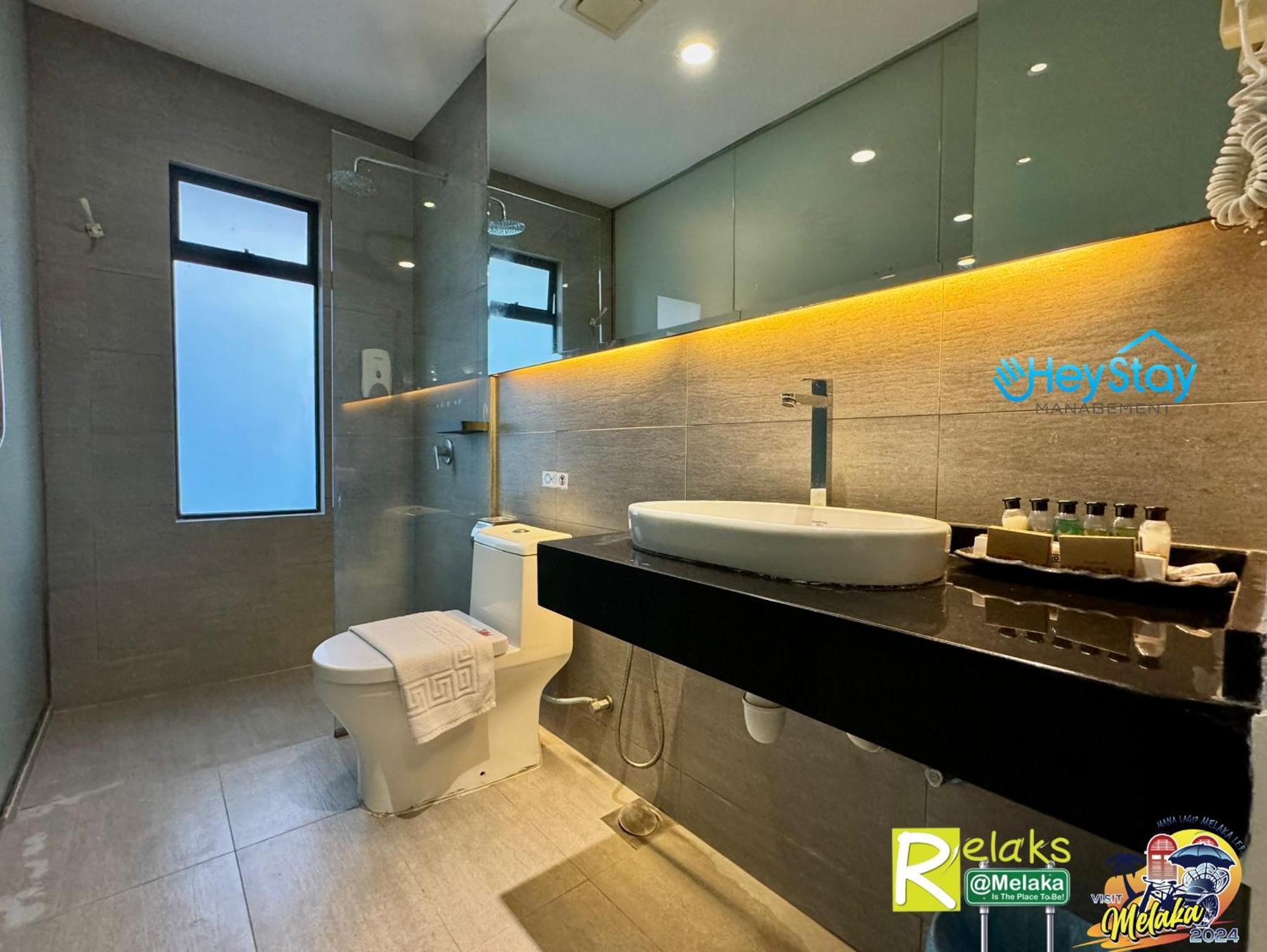 Modern Cave Guest House Walking Distance 5Mins To Jonker Malacca 外观 照片