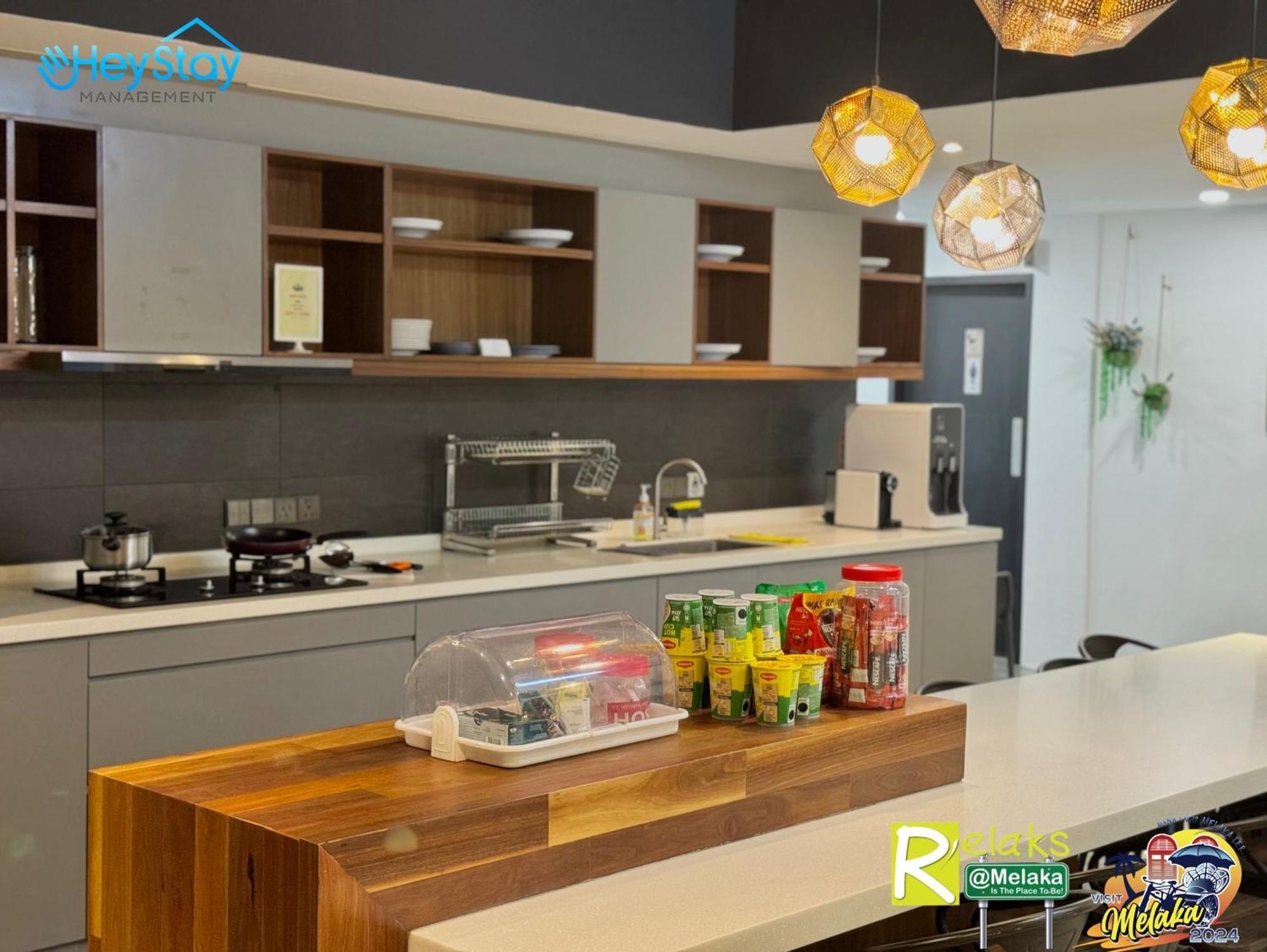 Modern Cave Guest House Walking Distance 5Mins To Jonker Malacca 外观 照片